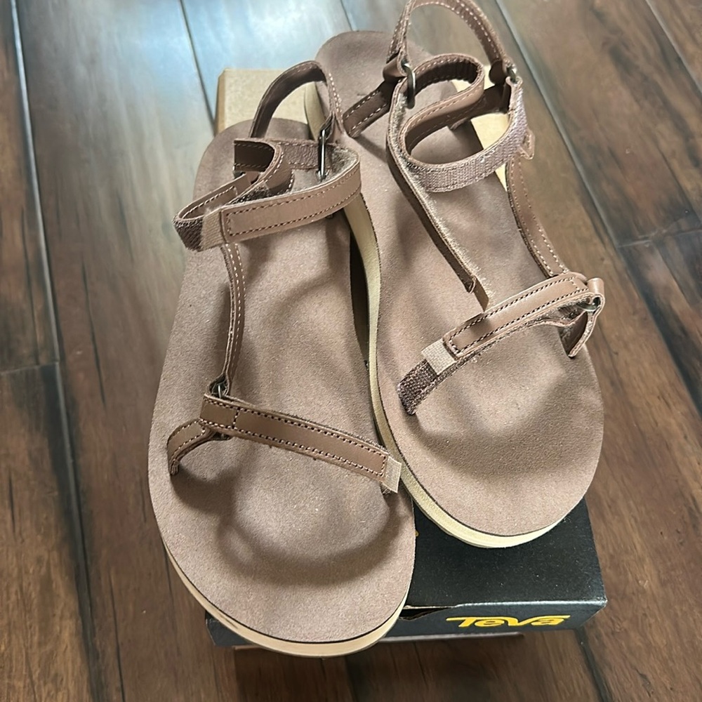 Teva Original Universal Slim Leather Sandals Brown Taupe Women’s Size 8 NWT